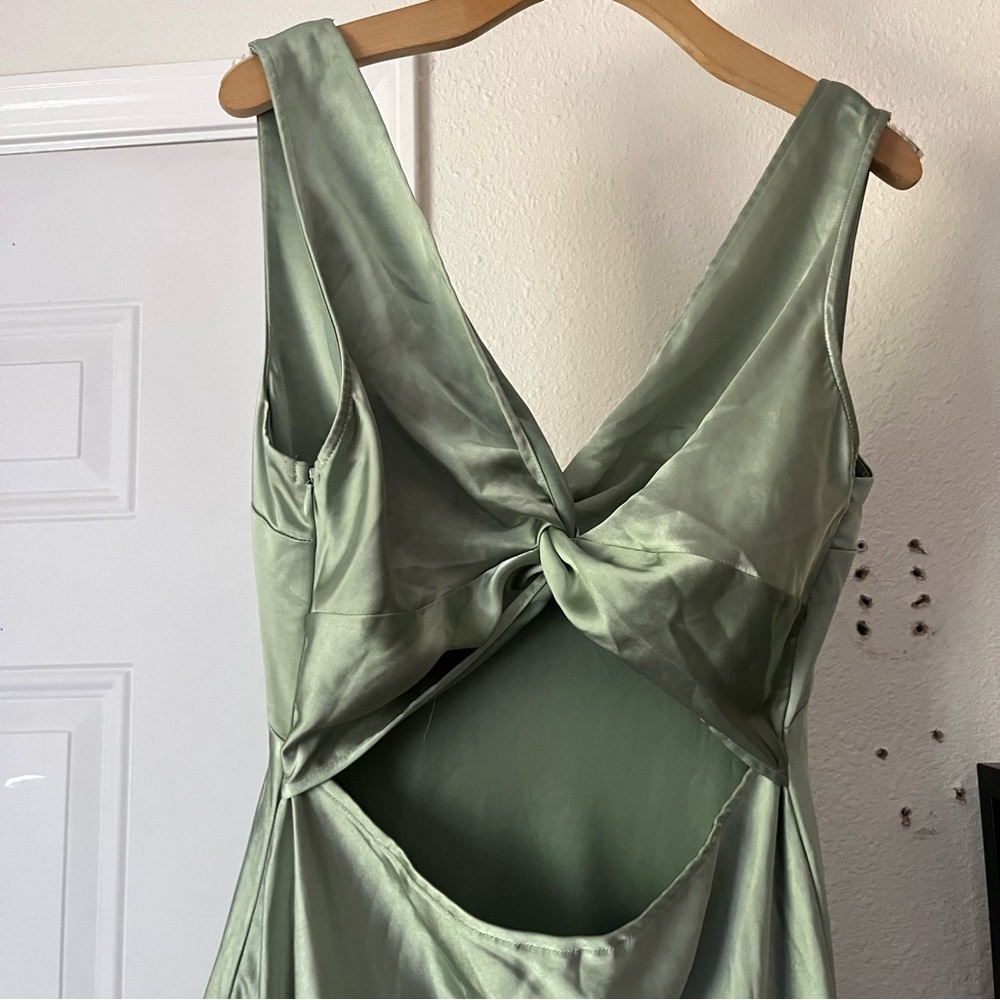SIX STORIES sage green satin twist back cutout sleeveless event gown maxi dress - Picture 3 of 5